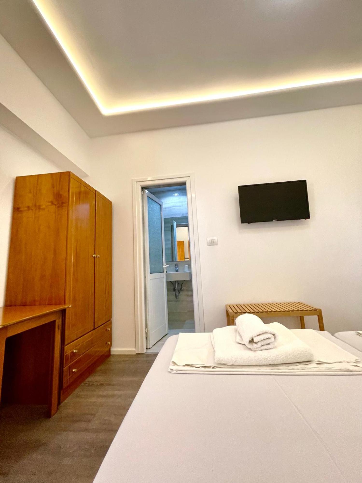 Hotel Aulona Саранда Экстерьер фото