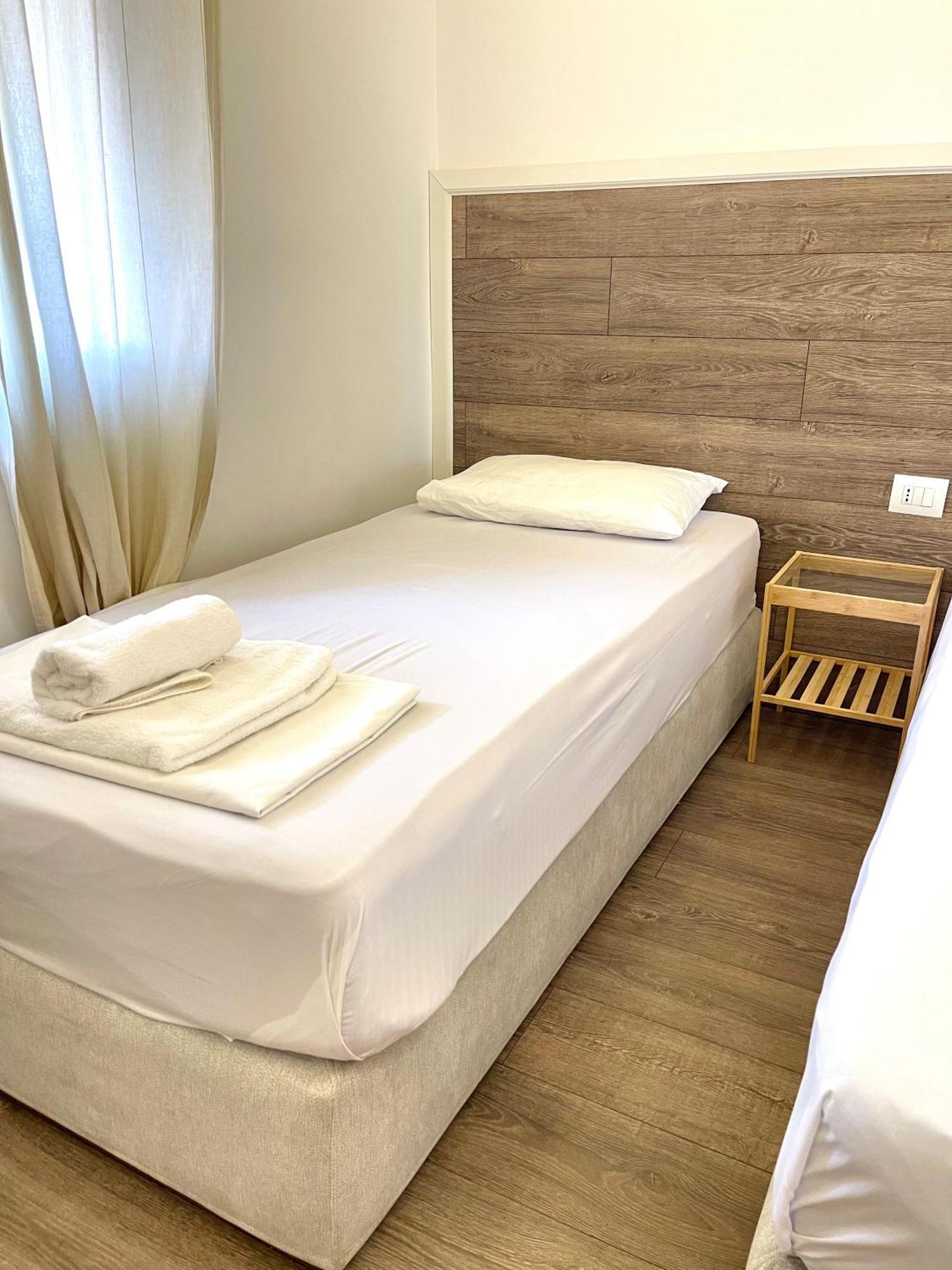 Hotel Aulona Саранда Экстерьер фото